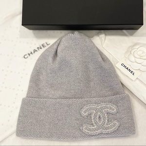 Chanel Cashmere CC Beanie Gray